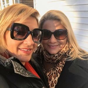 Meet your Posher, Marcinely